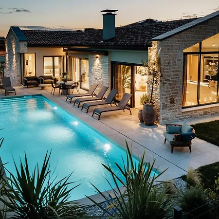 Flores By Awaytocroatia Villa Tar-Vabriga