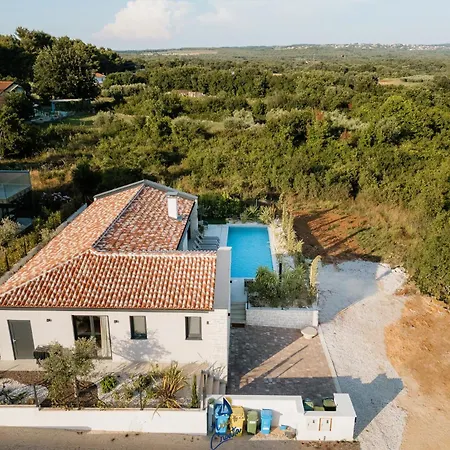 Villa Flores By Awaytocroatia