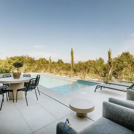 Villa Flores By Awaytocroatia Tar-Vabriga